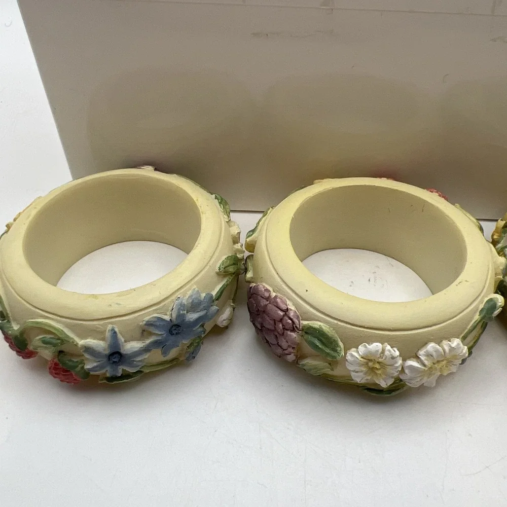 Vintage 1980s Resin Napkin Rings Set of 6–Botanical Floral, Berries & Artichoke